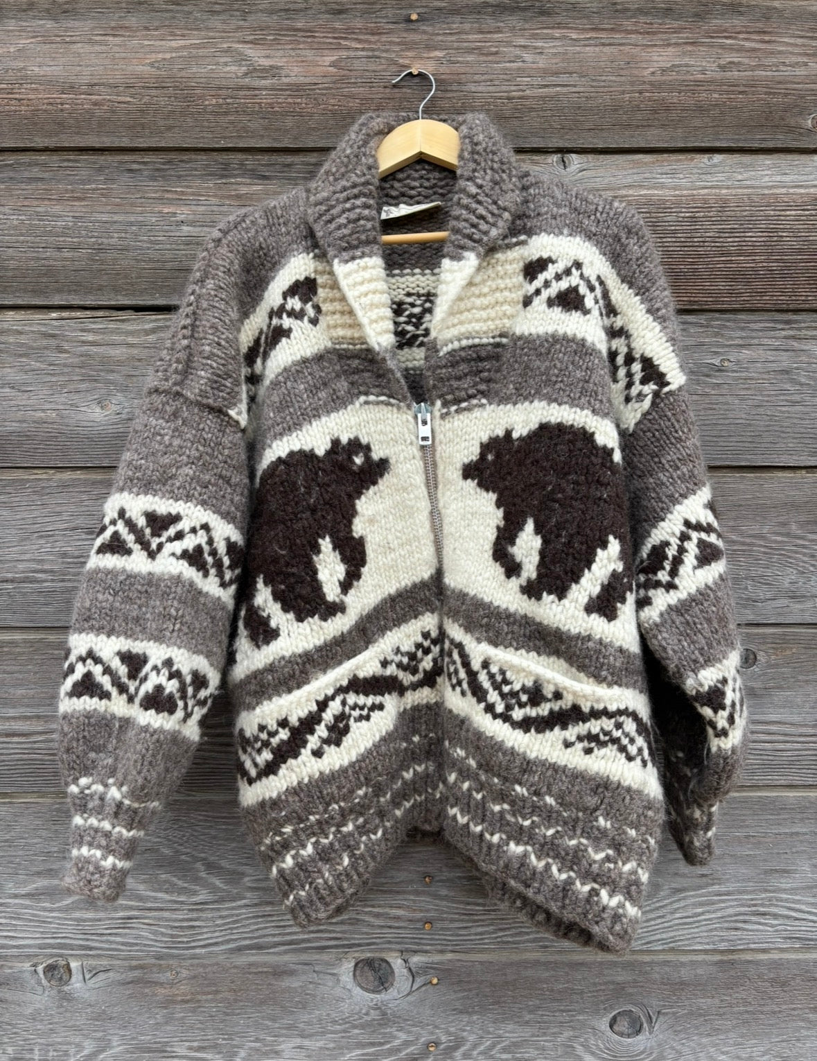 Bear cowichan sweater Hills Indian Crafts