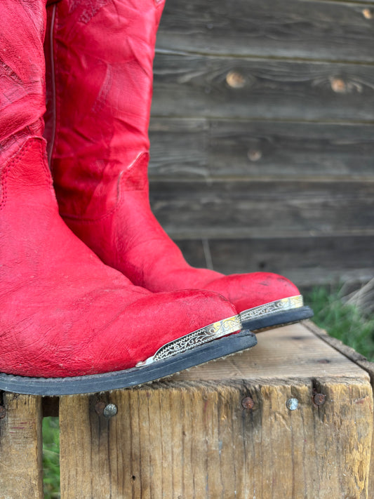 Capizeo red cowboy boot