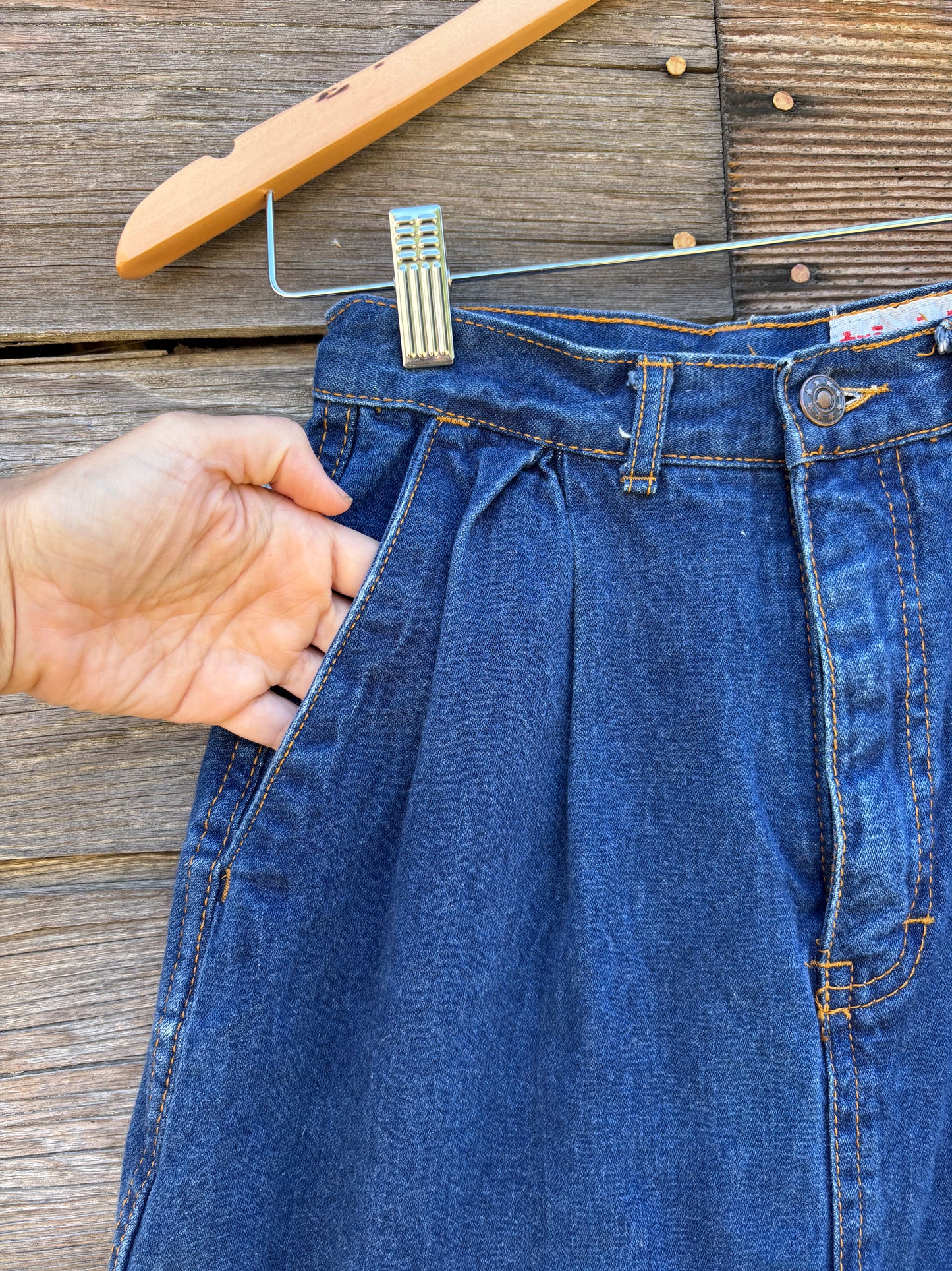 Denim Skirt | Tres Jolie | vintage