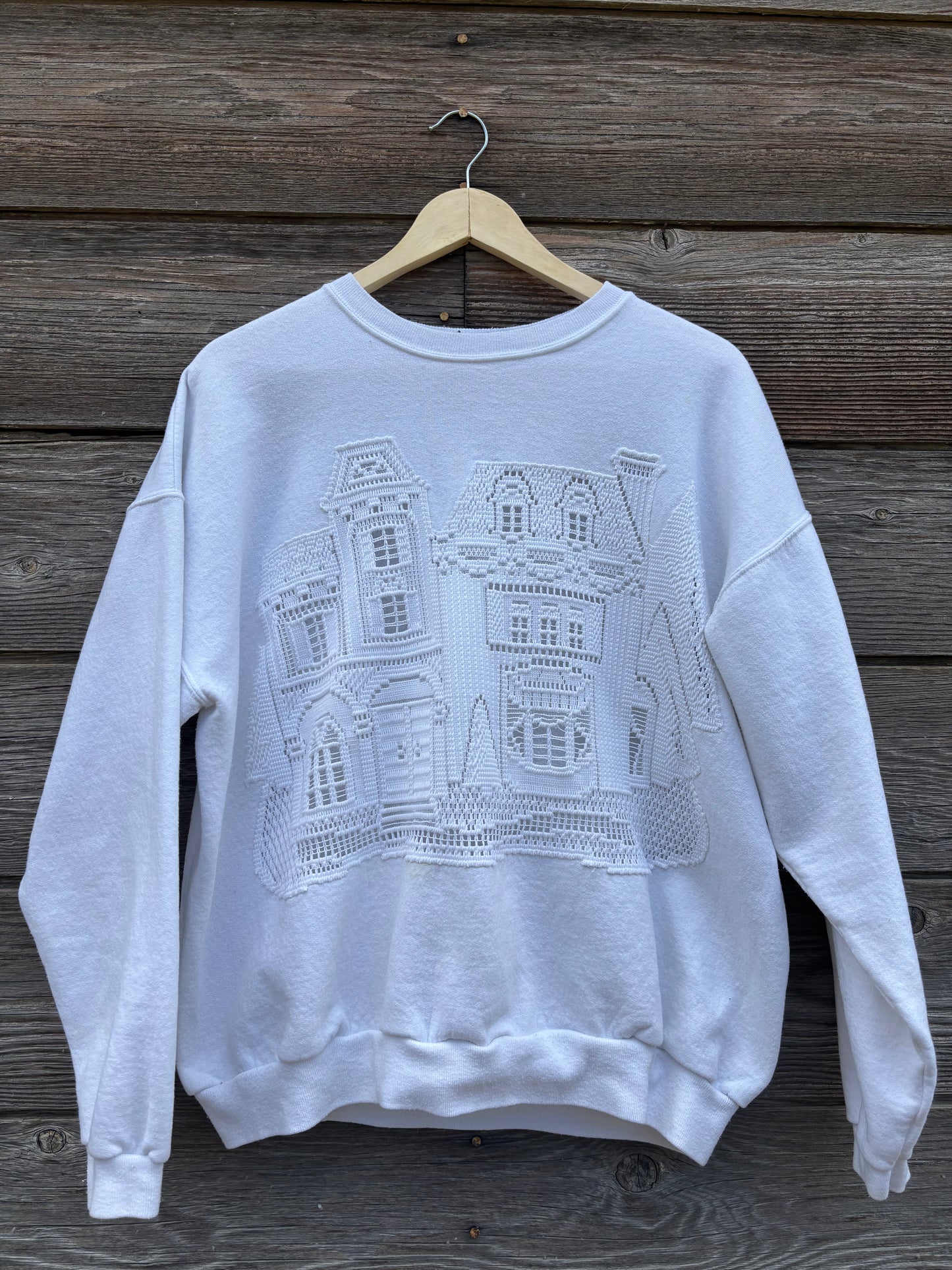 Crewneck | Victorian House