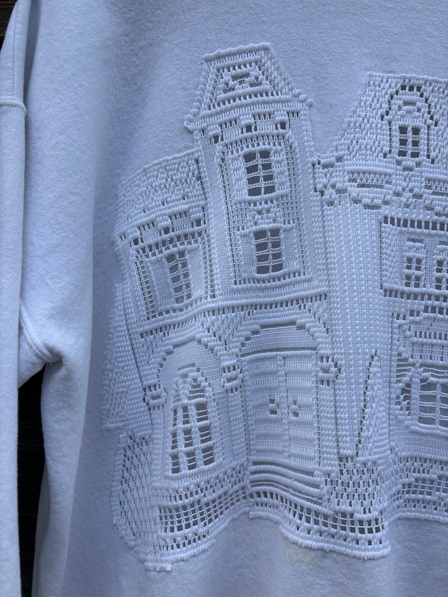 Crewneck | Victorian House