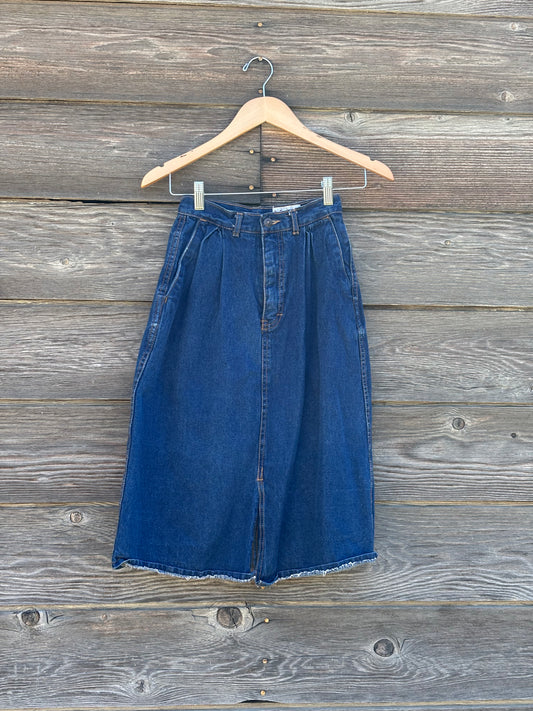 Denim Skirt | Tres Jolie | vintage